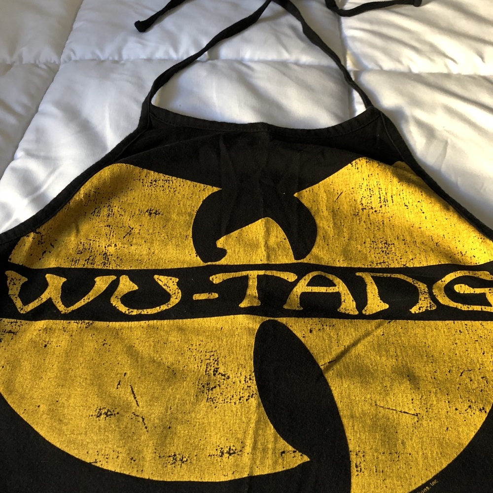 Wu halter top